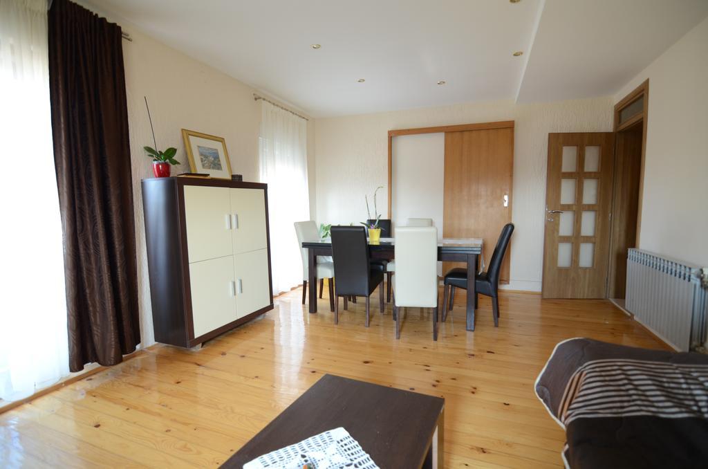 Apartment Emi Sukošan Extérieur photo