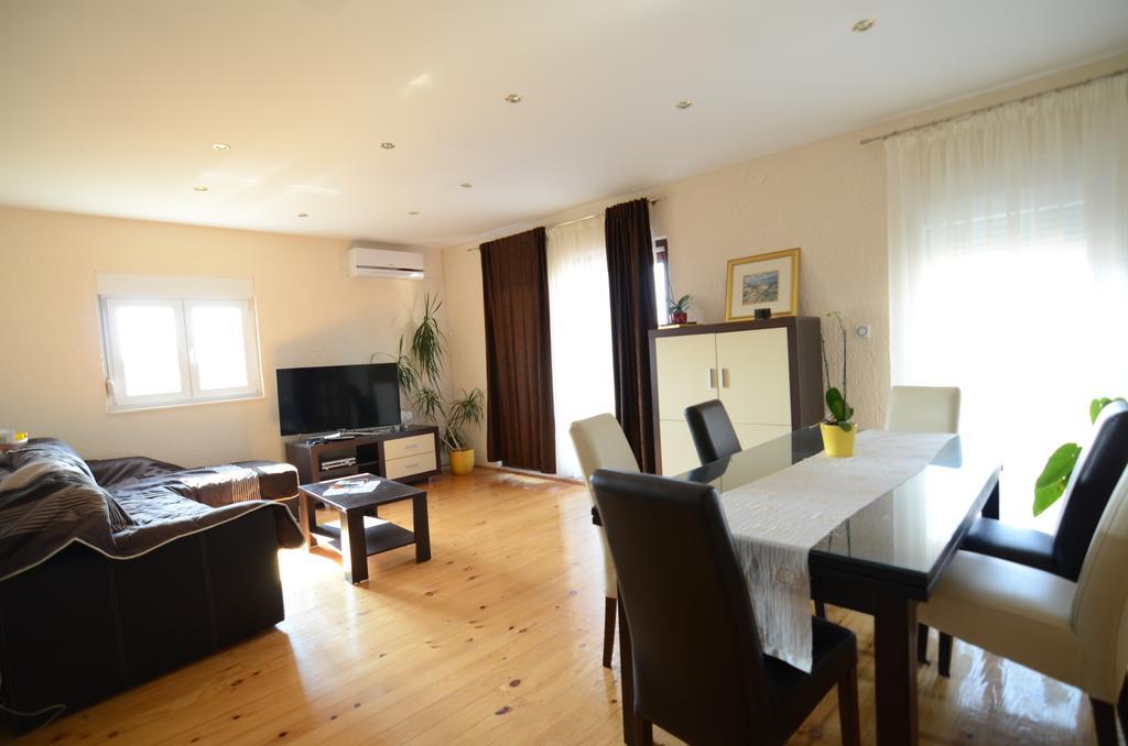 Apartment Emi Sukošan Extérieur photo