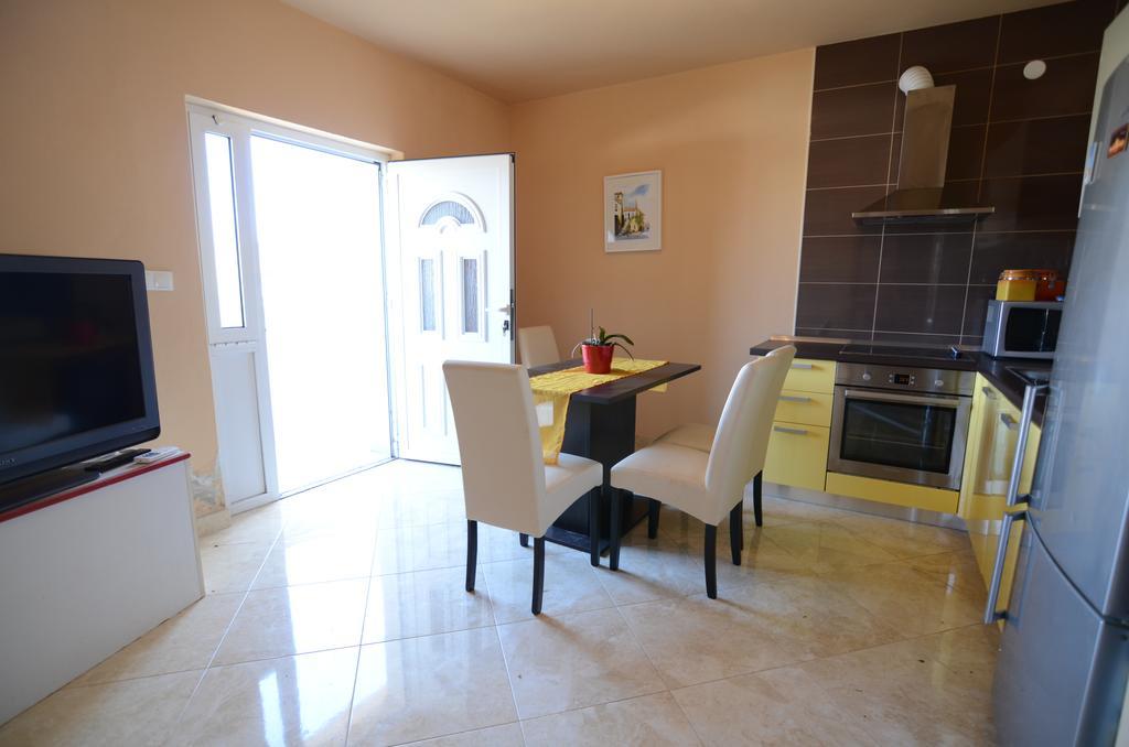 Apartment Emi Sukošan Extérieur photo